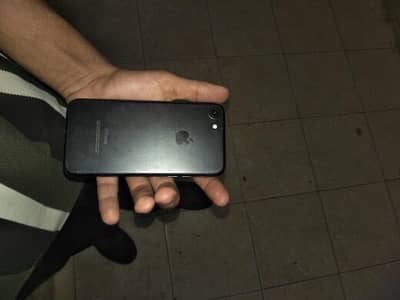 Apple iPhone 7