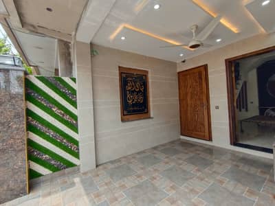 5 Marla Very Beautiful Brand New Ultra Modern House For SALE In Johar Town Phase-2 Super Hot Location A++ Cunstriction