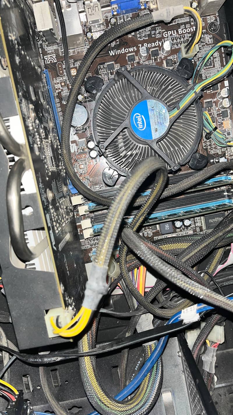 gaming setup ,only pc available only LCD available 4