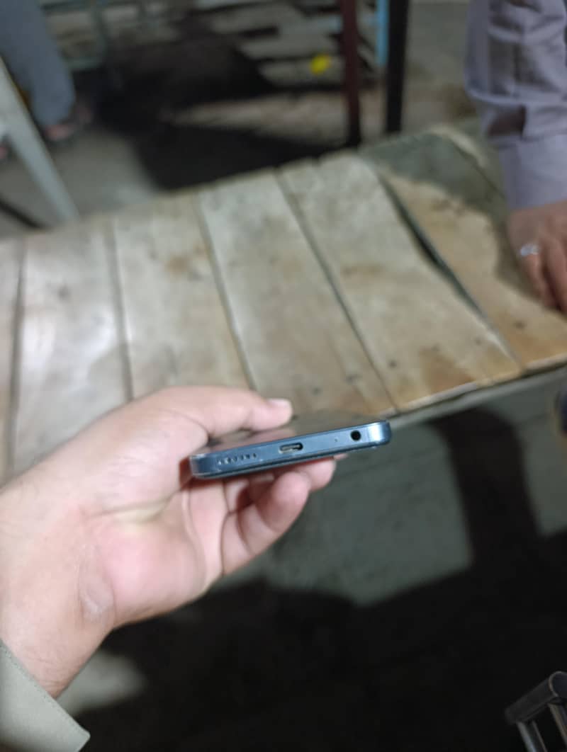 Tecno Spark 20c 4/128 4