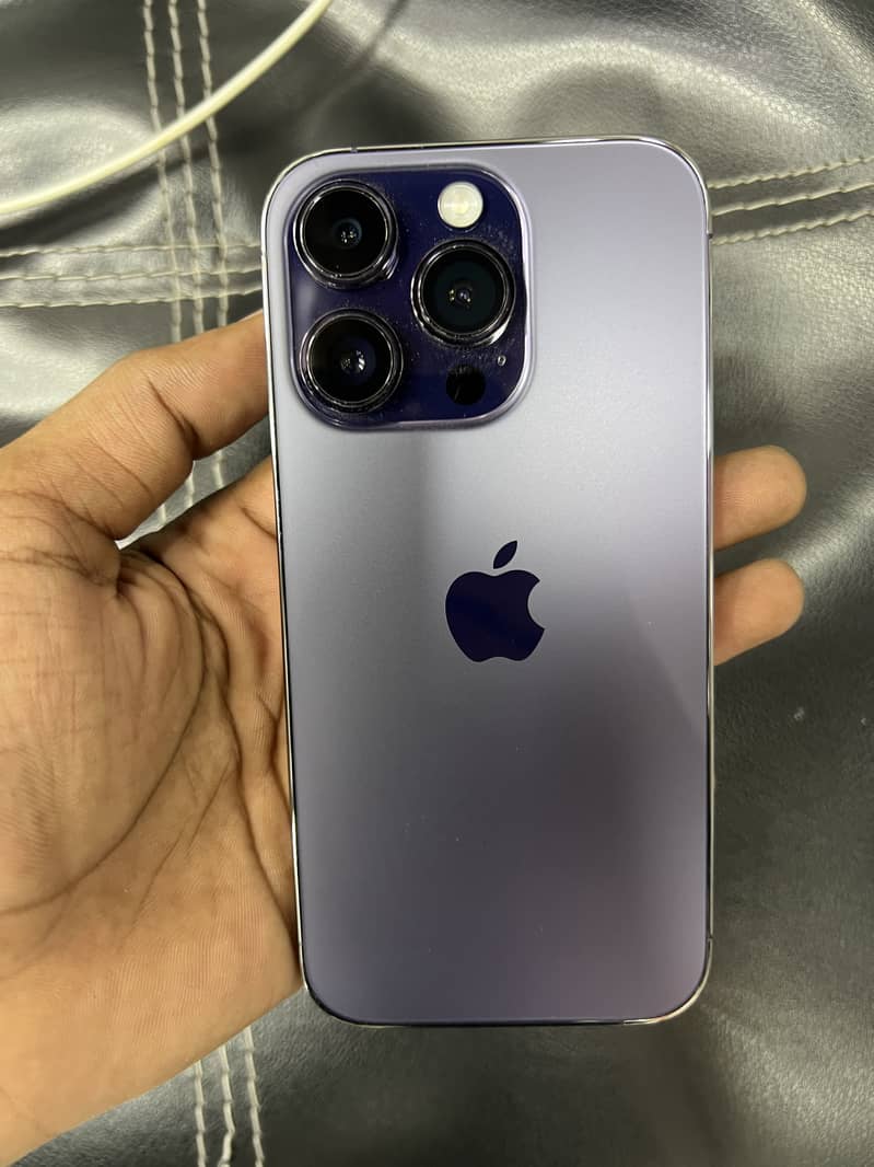 Apple iPhone 14 Pro 0