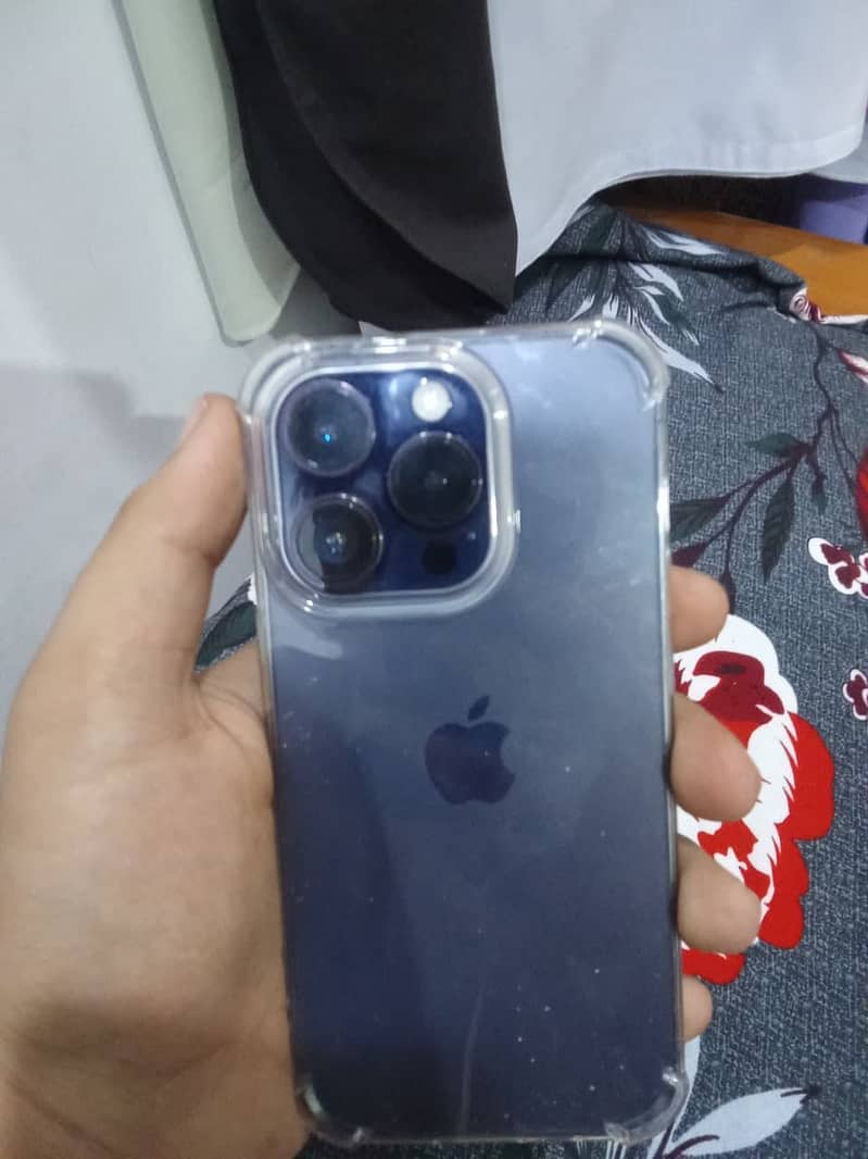 Apple iPhone 14 Pro 1