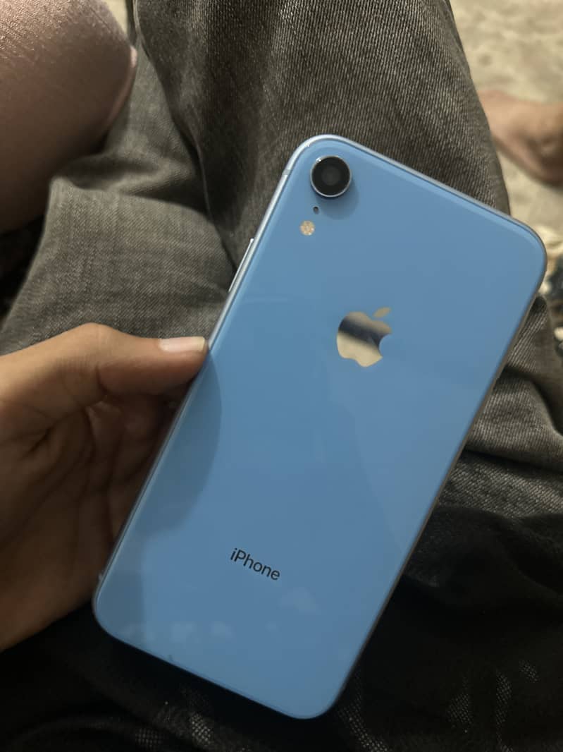Apple iPhone XR 3