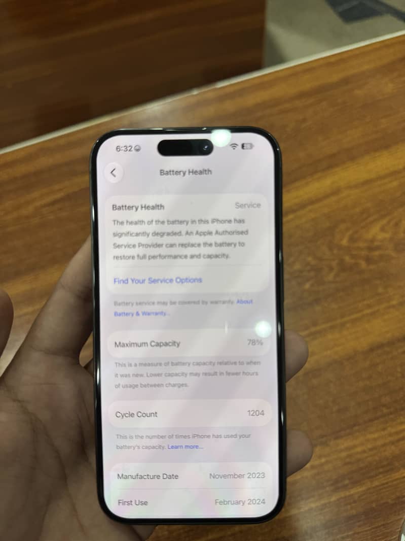Apple iPhone 15 Pro 4