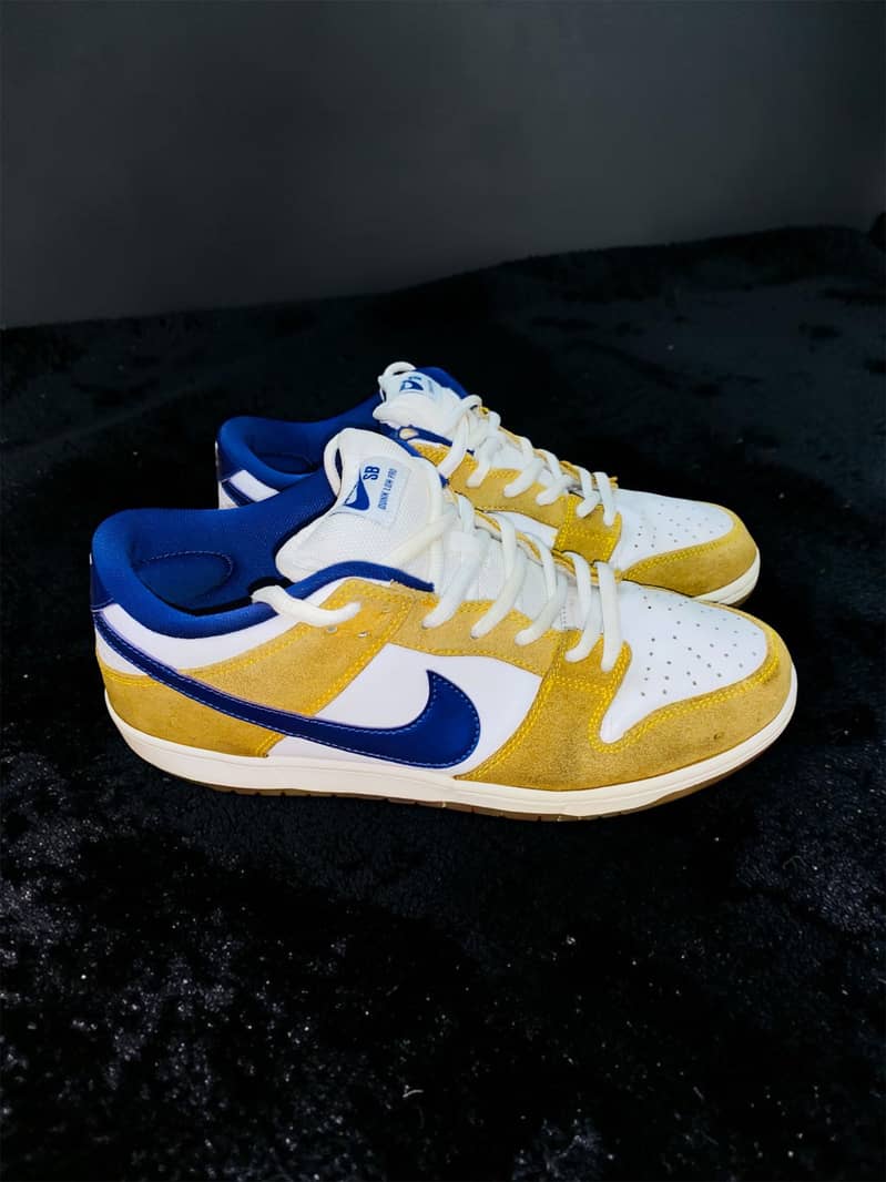 Nike dunks thrift 0