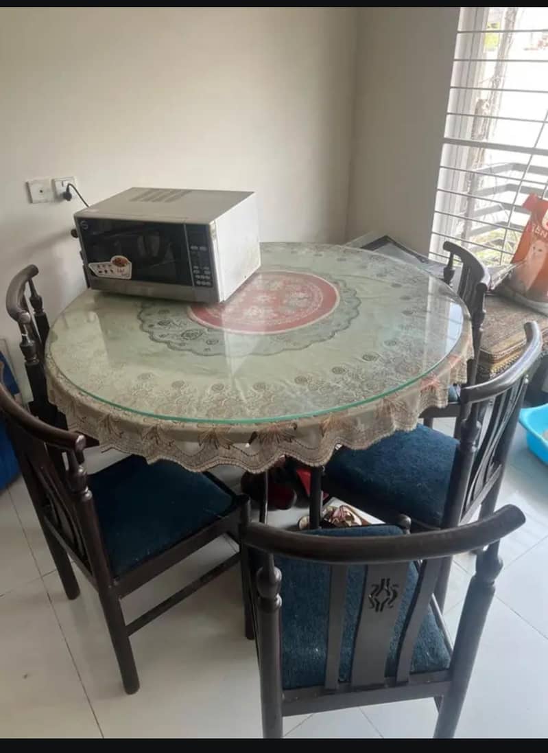dining table 6 chairs 0