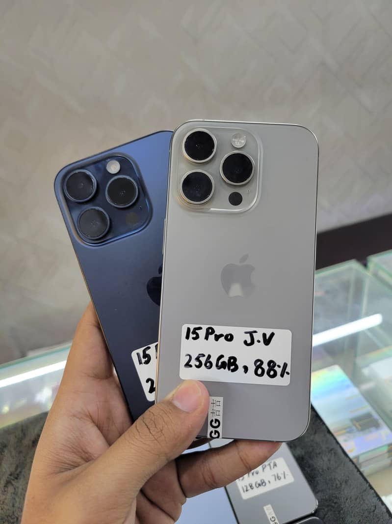 Apple iPhone 15 Pro 0