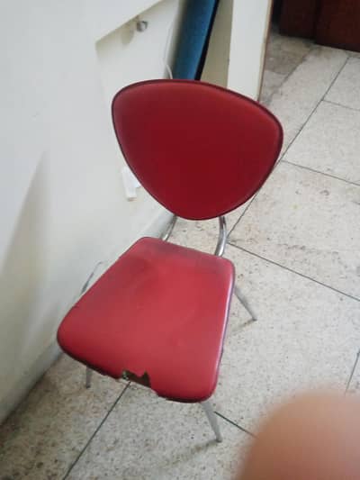 2 chairs with steel frame