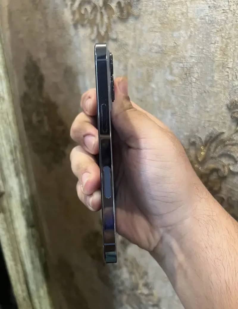 Apple iPhone 13 Pro 0