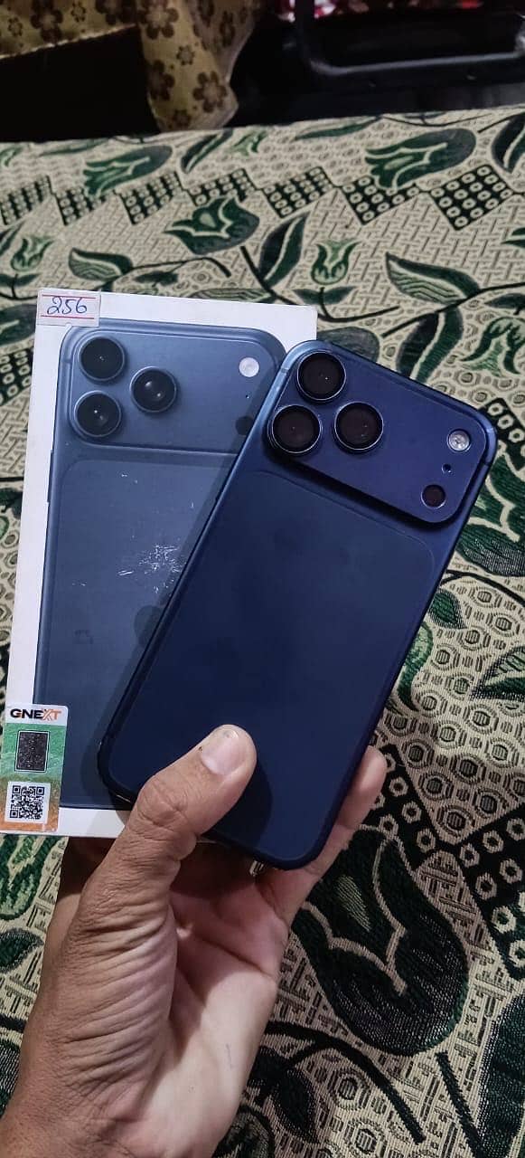 Apple iPhone 17 Pro Max 3