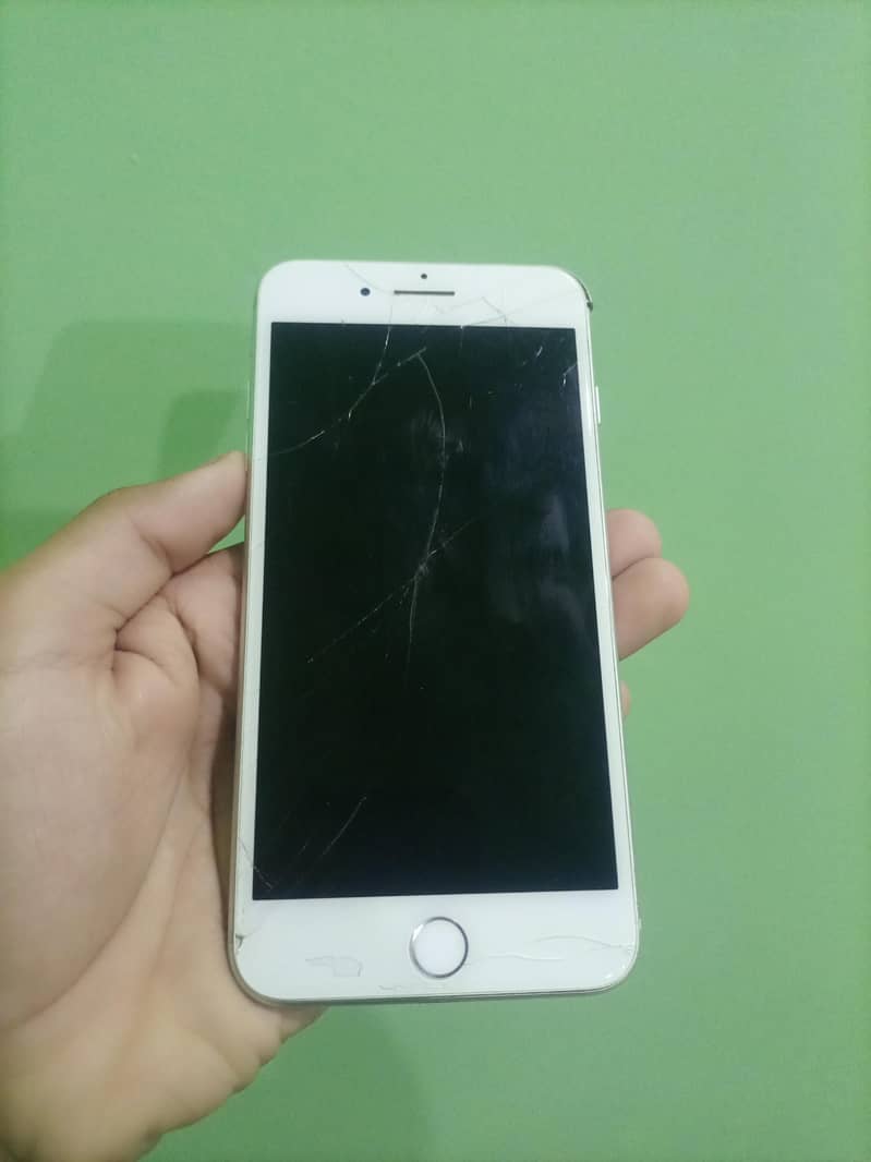 Apple iPhone 8 Plus 9