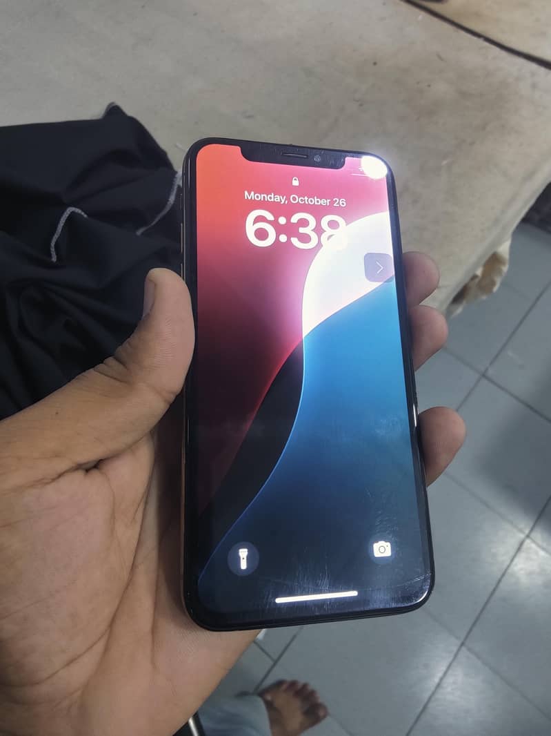 Apple iPhone XS 1