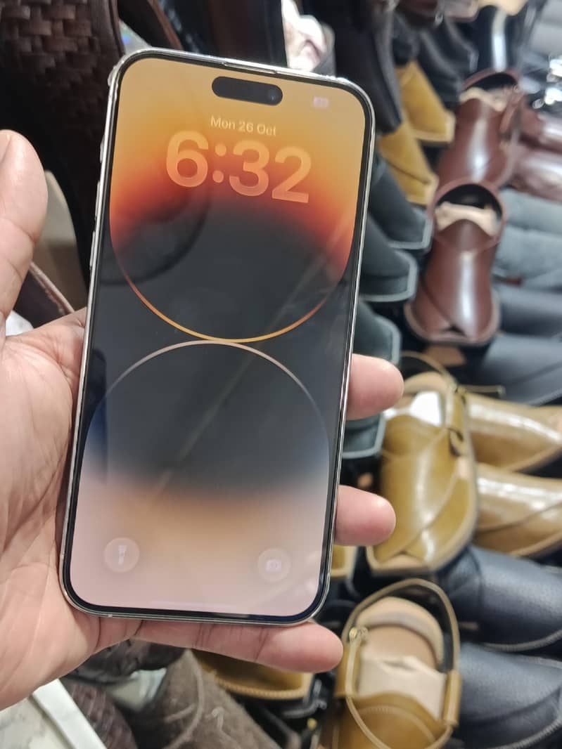 Apple iPhone 14 Pro Max 1