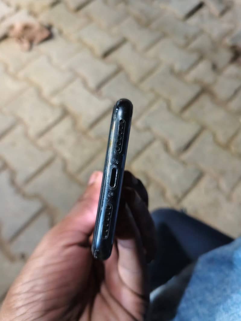 Apple iPhone X 3