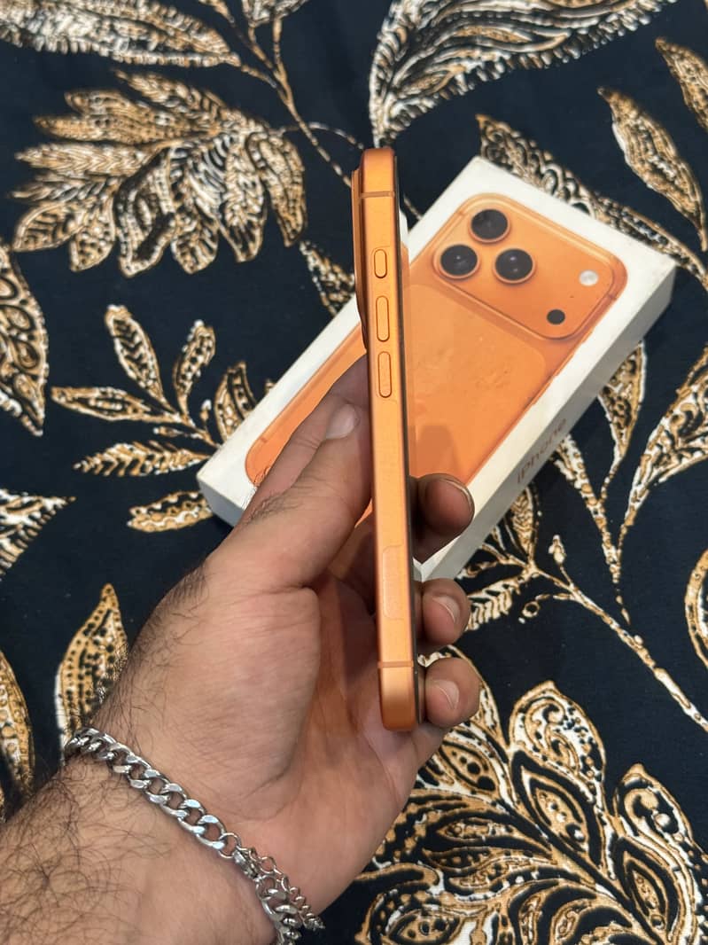 Apple iPhone 17 Pro 4