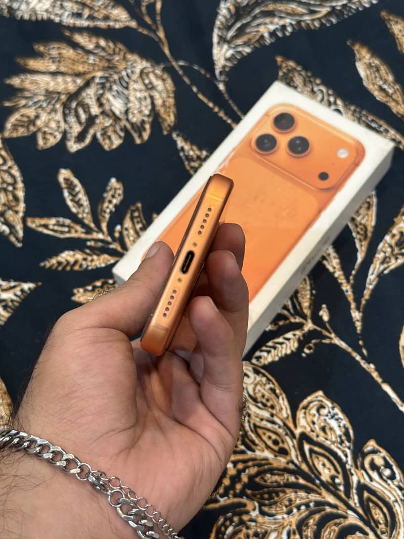 Apple iPhone 17 Pro 5