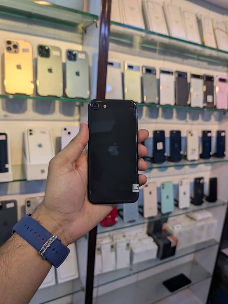 Apple iPhone SE 6