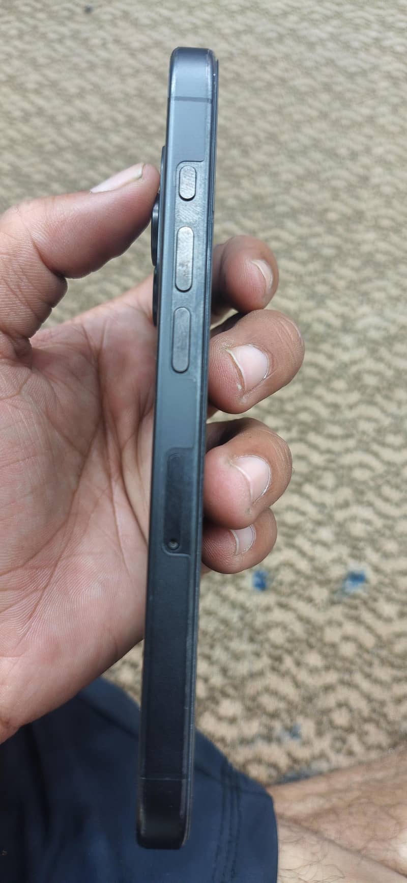 Apple iPhone 15 Pro 4