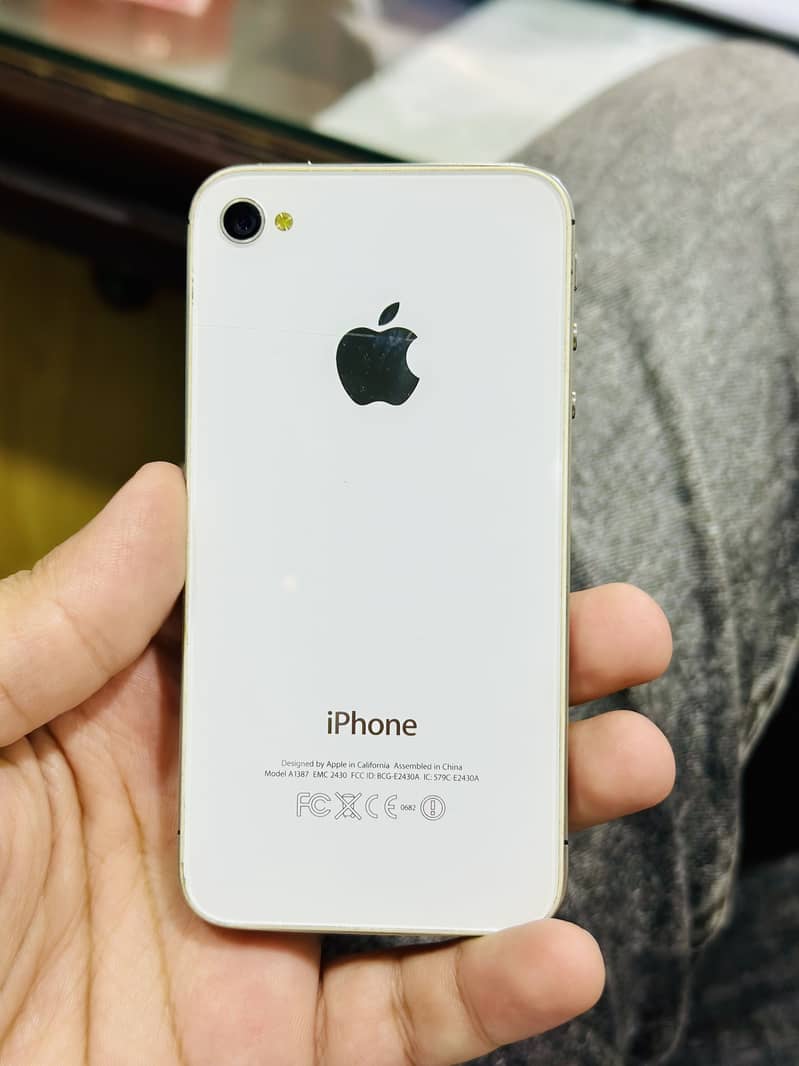 Apple iPhone 4s 2