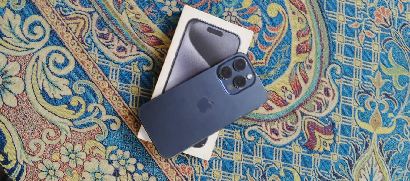 Apple iPhone 15 Pro 4