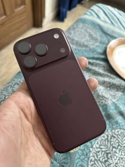 Apple iPhone 18 Pro JV,CONDITION 10/10,BATTERY HEALTH 100,WITH BOX
