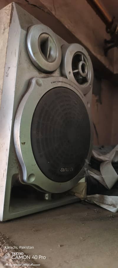 Urgent Sale AIWA Deck With Surrounded Speakers In Wooden Very Cheap