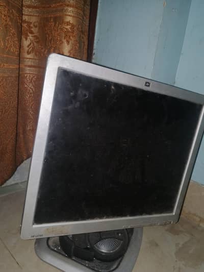 computer monitor HP L1750 17 inches screen