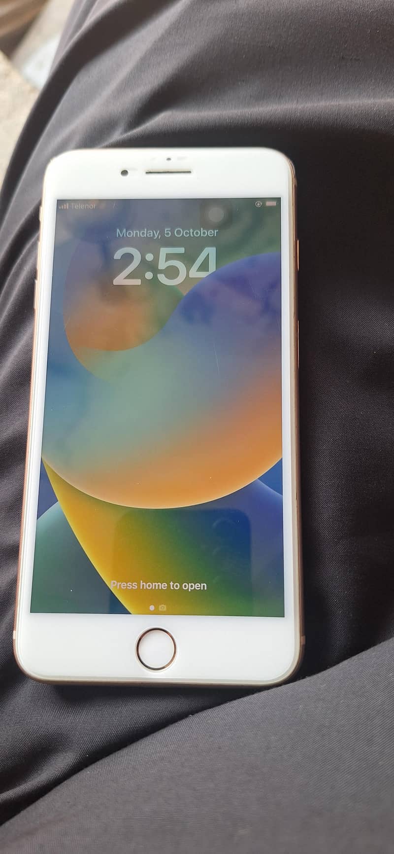 Apple iPhone 8 Plus 5