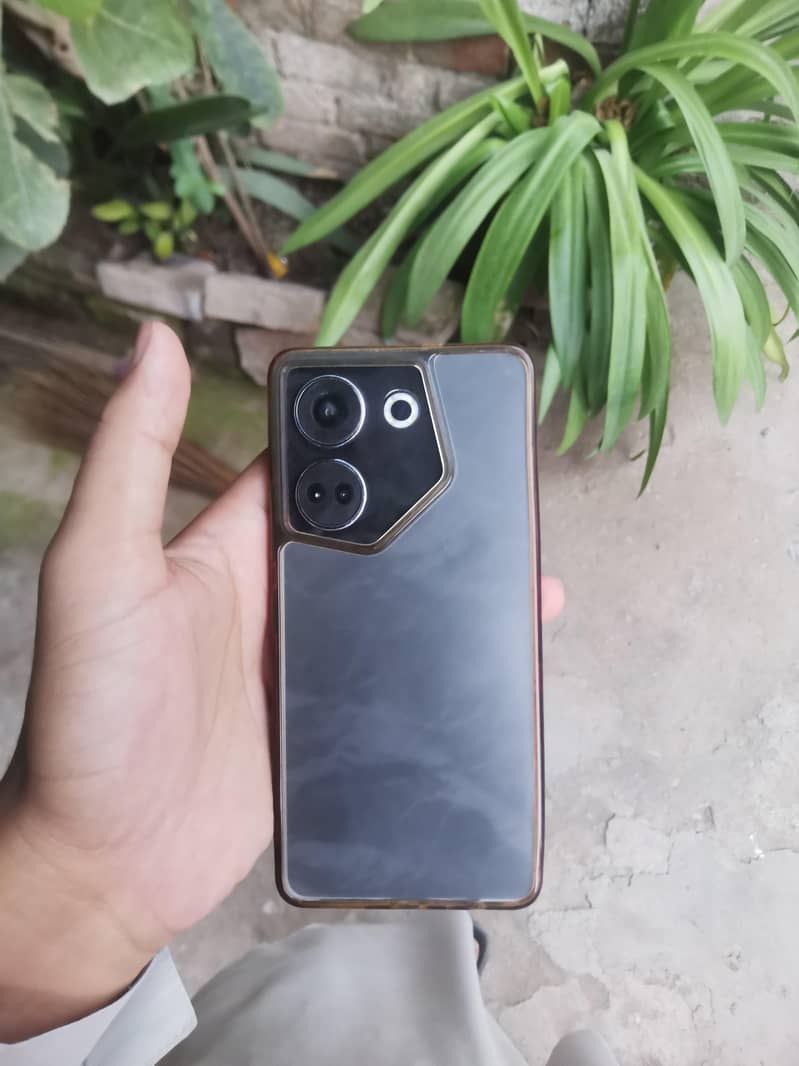 Tecno CAMON 20 0