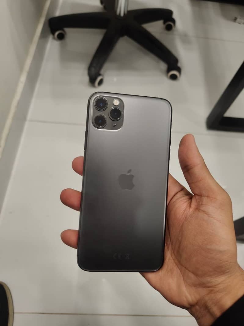 Apple iPhone 11 Pro Max 1