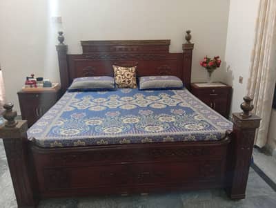 Kind Size bed with side tables