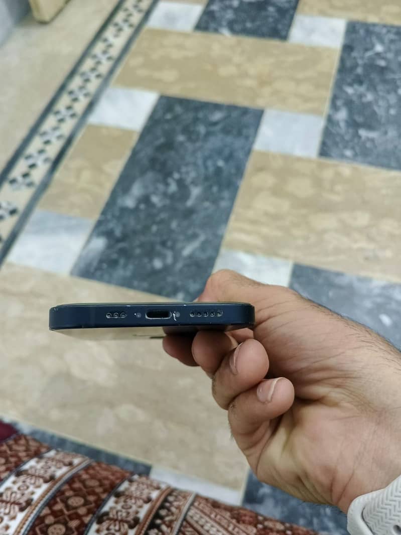 Apple iPhone 12 jv 3