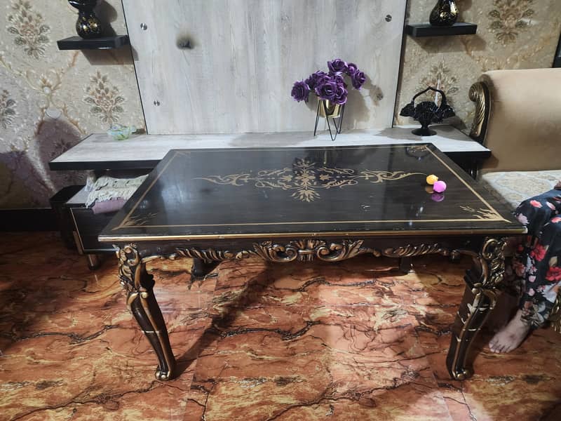 Do 2 seater sofas with centre table 1