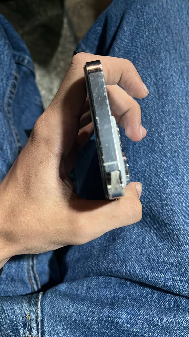 Apple iPhone 14 Pro 3