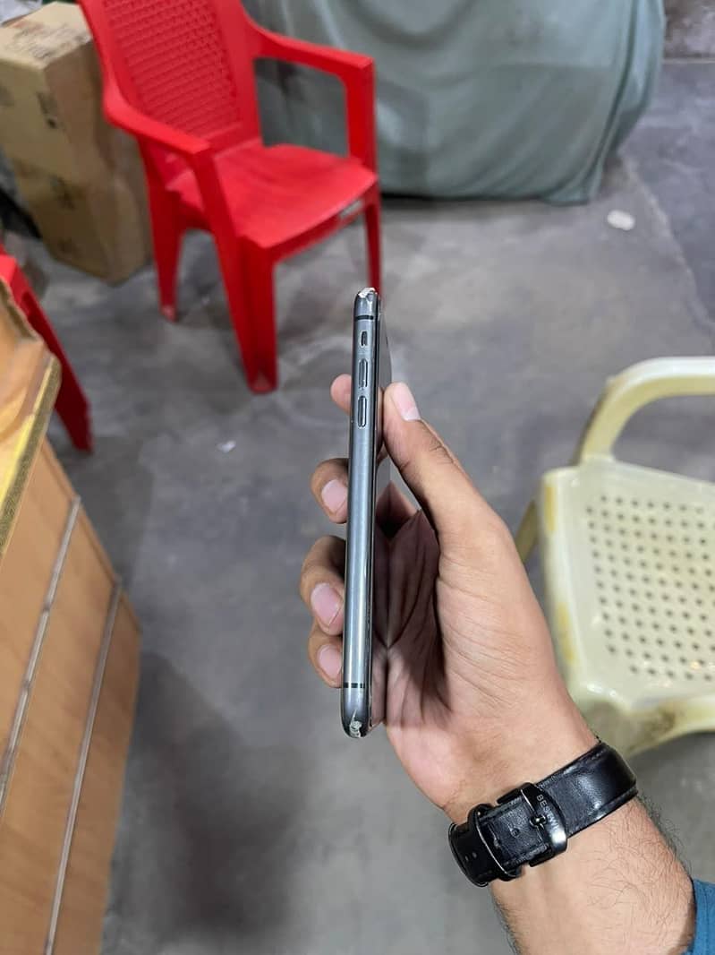 Apple iPhone 11 5