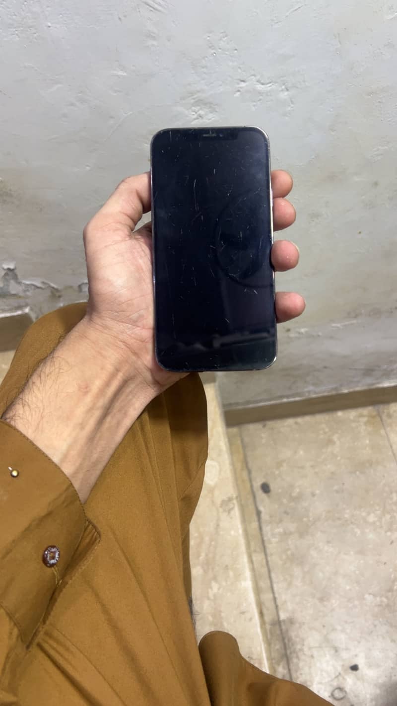Apple iPhone 12 Pro 2