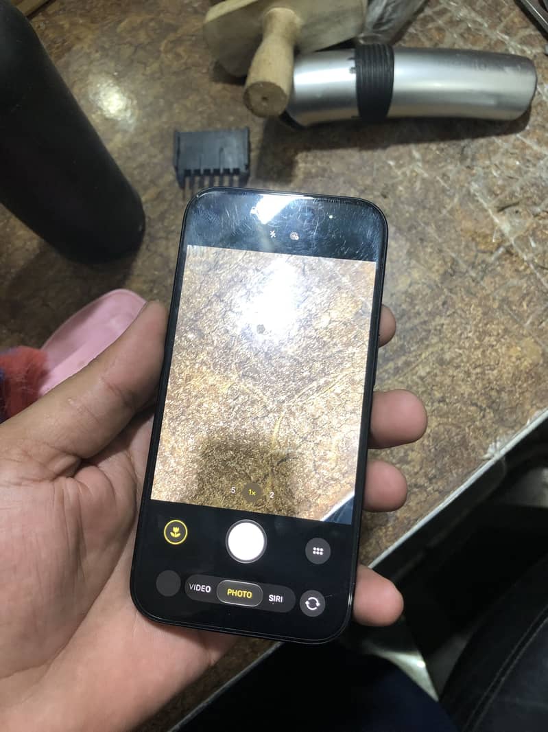 Apple iPhone 16 3