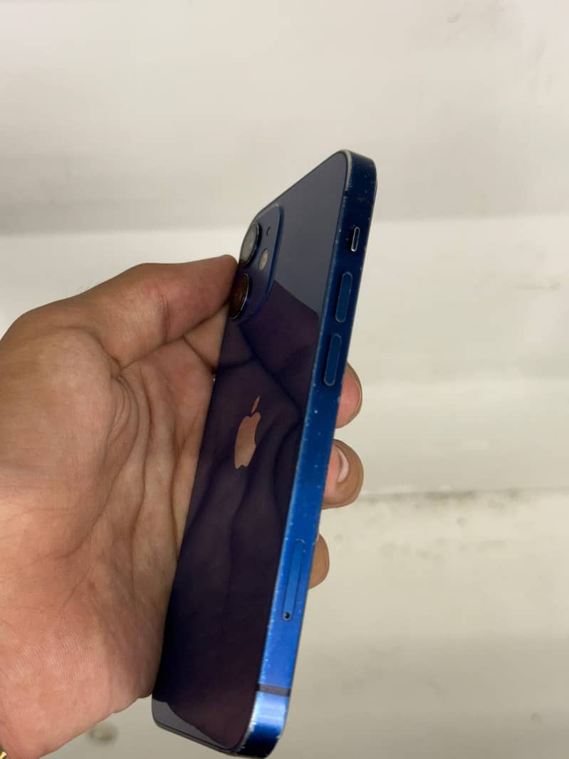 Apple iPhone 12 mini 1