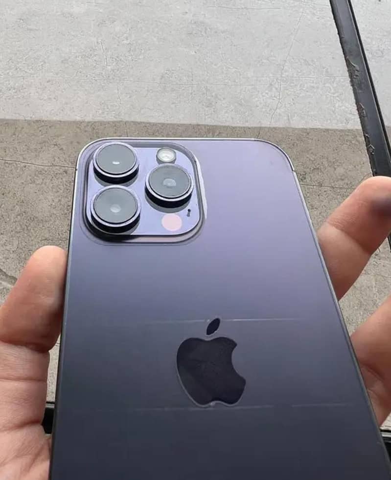 Apple iPhone 14 Pro Max 0