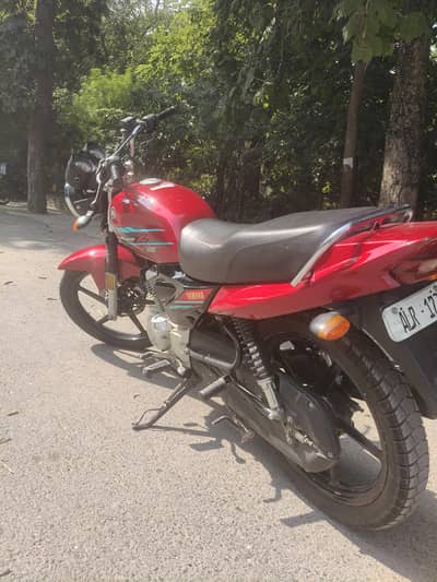 Yamaha YB 125z DX