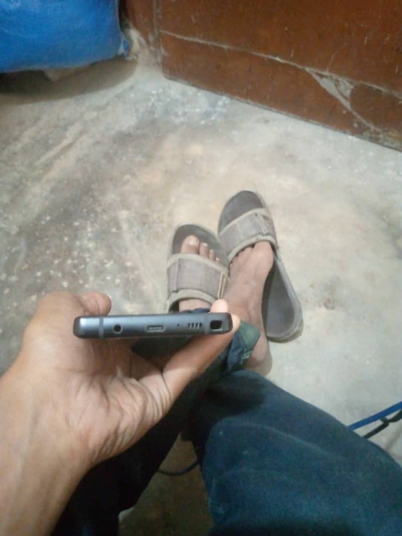 Samsung Mobile Note 9 4