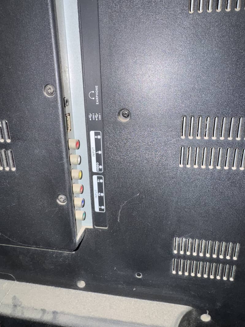 Lcd tv 3