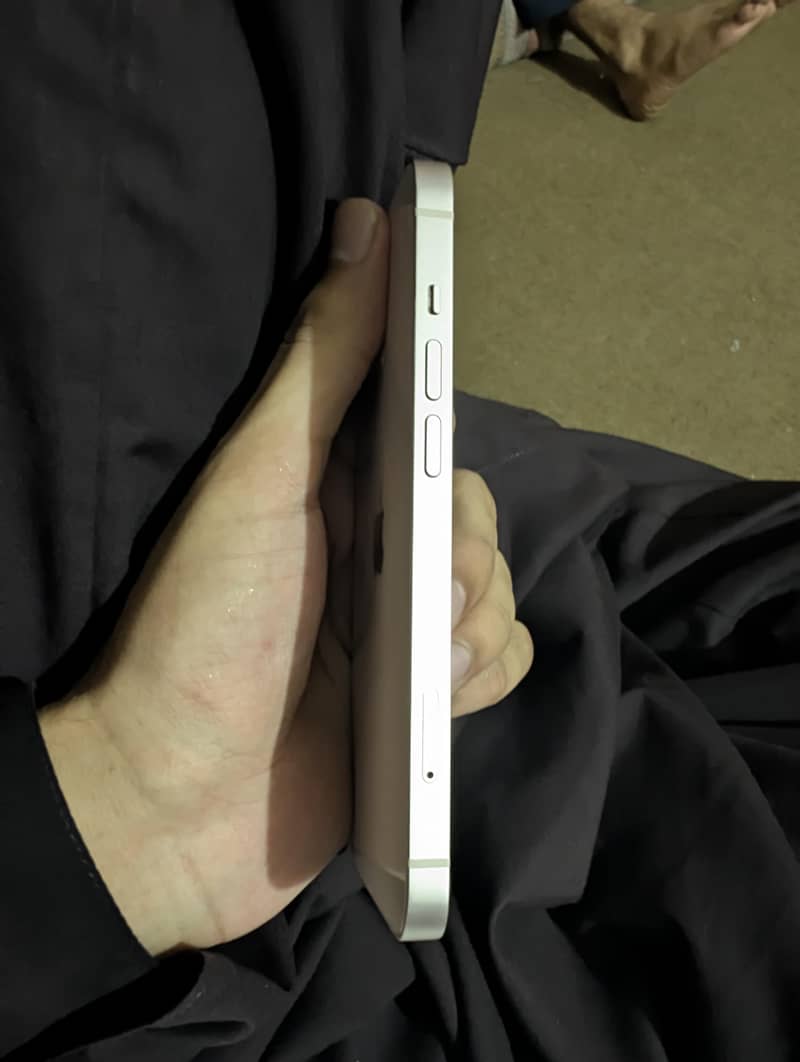 Apple iPhone 13 3