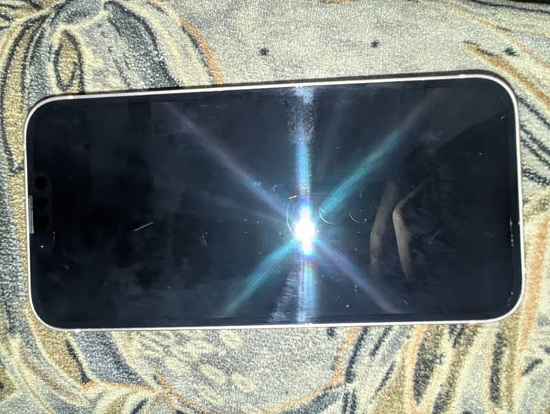 Apple iPhone 13 5