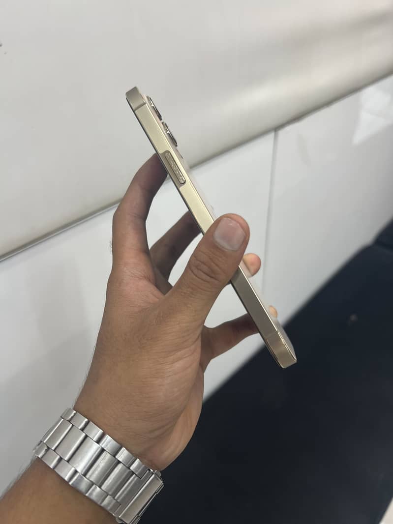 Apple iPhone 12 Pro Max 1