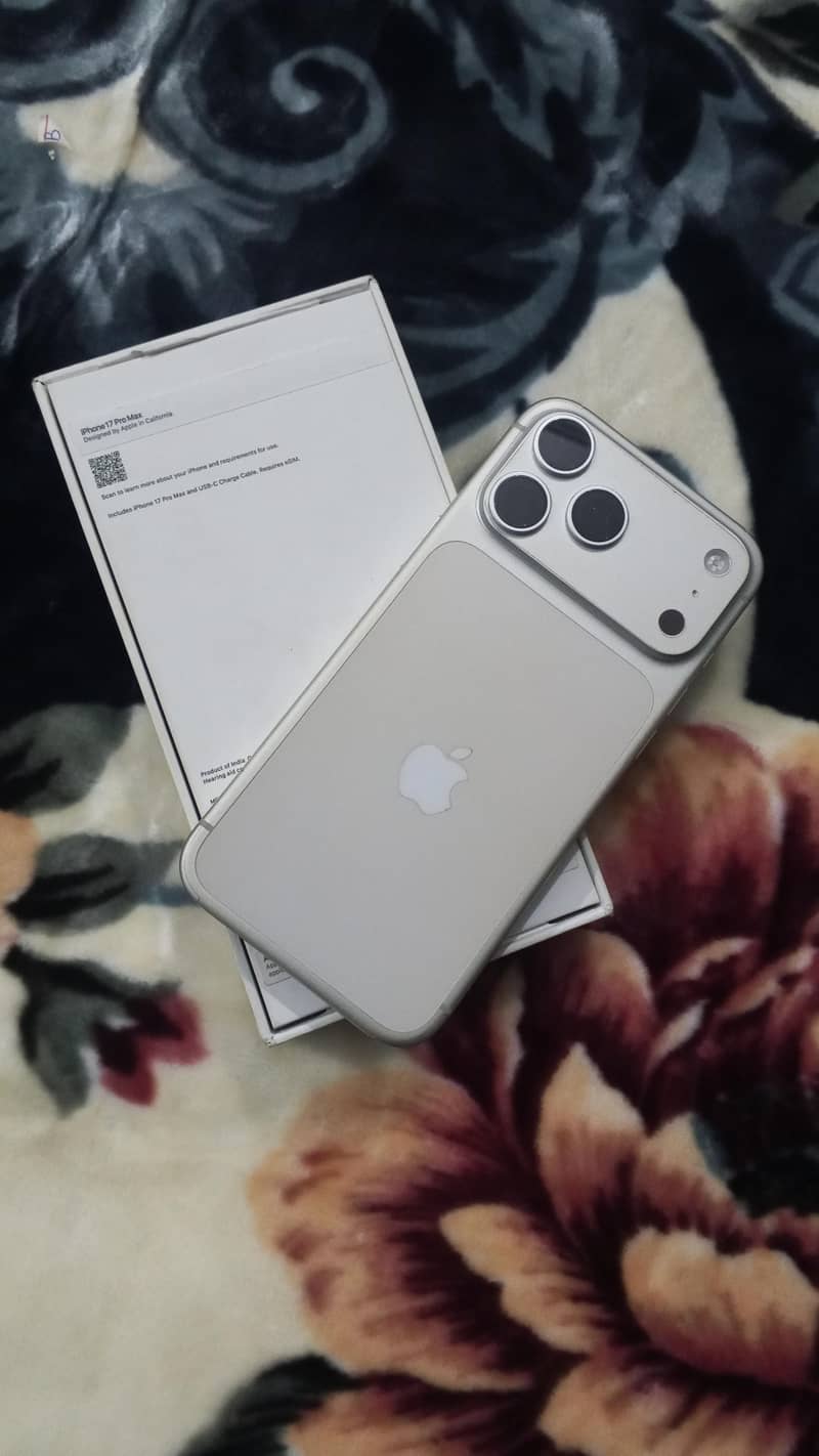 Apple iPhone 17 Pro Max 6