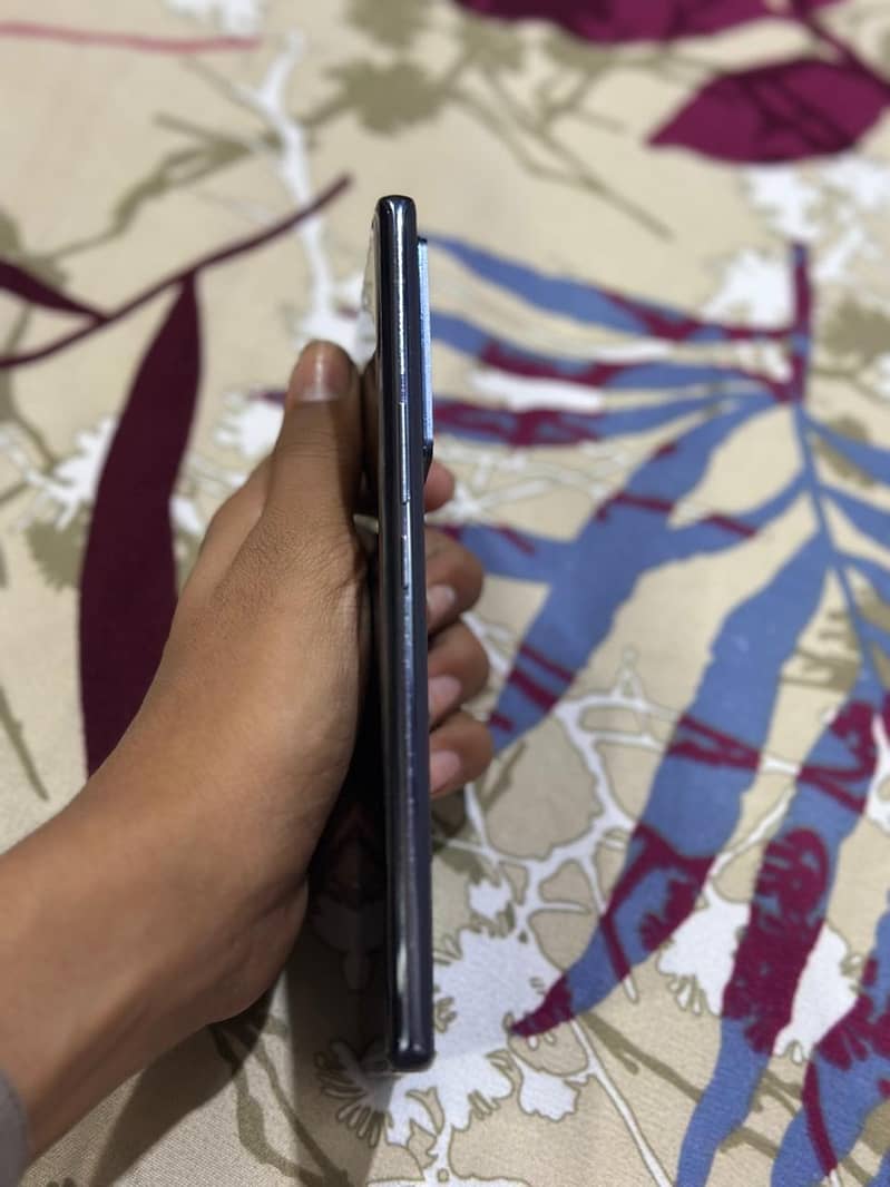 Infinix Note 40 Pro Plus edge 1