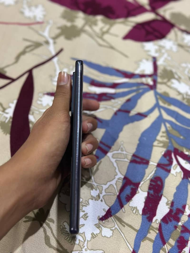 Infinix Note 40 Pro Plus edge 2