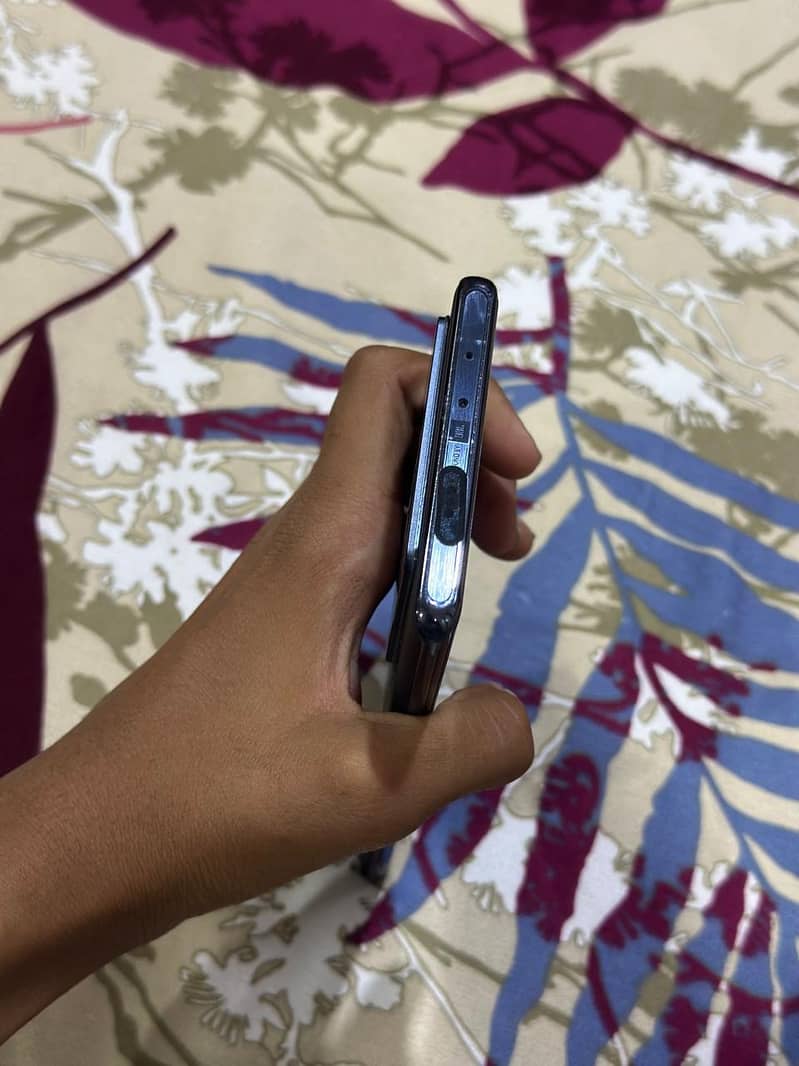 Infinix Note 40 Pro Plus edge 3