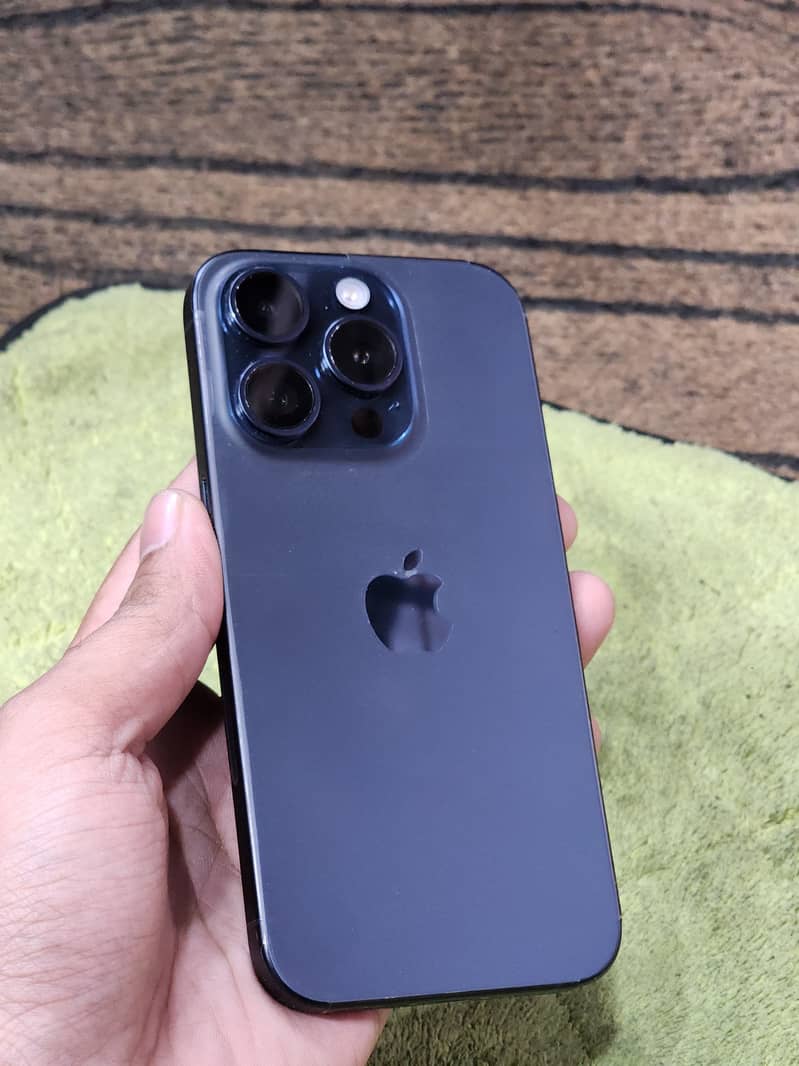 Apple iPhone 15 Pro 2